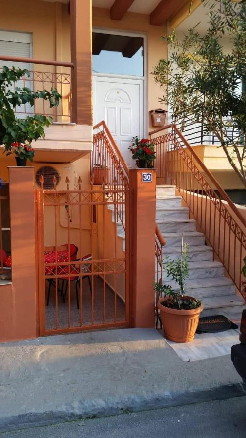 Elle Apartment By Alp Hospitality Services Nea Kallikrateia Ngoại thất bức ảnh