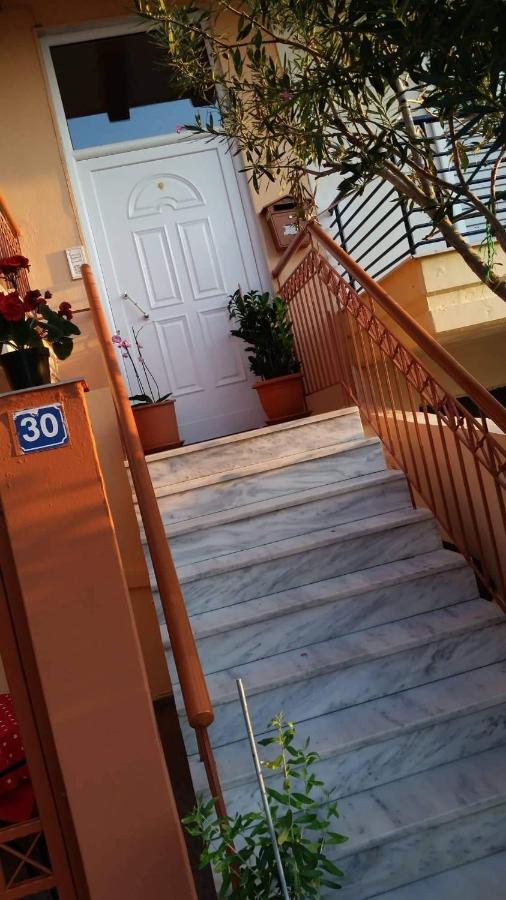 Elle Apartment By Alp Hospitality Services Nea Kallikrateia Ngoại thất bức ảnh
