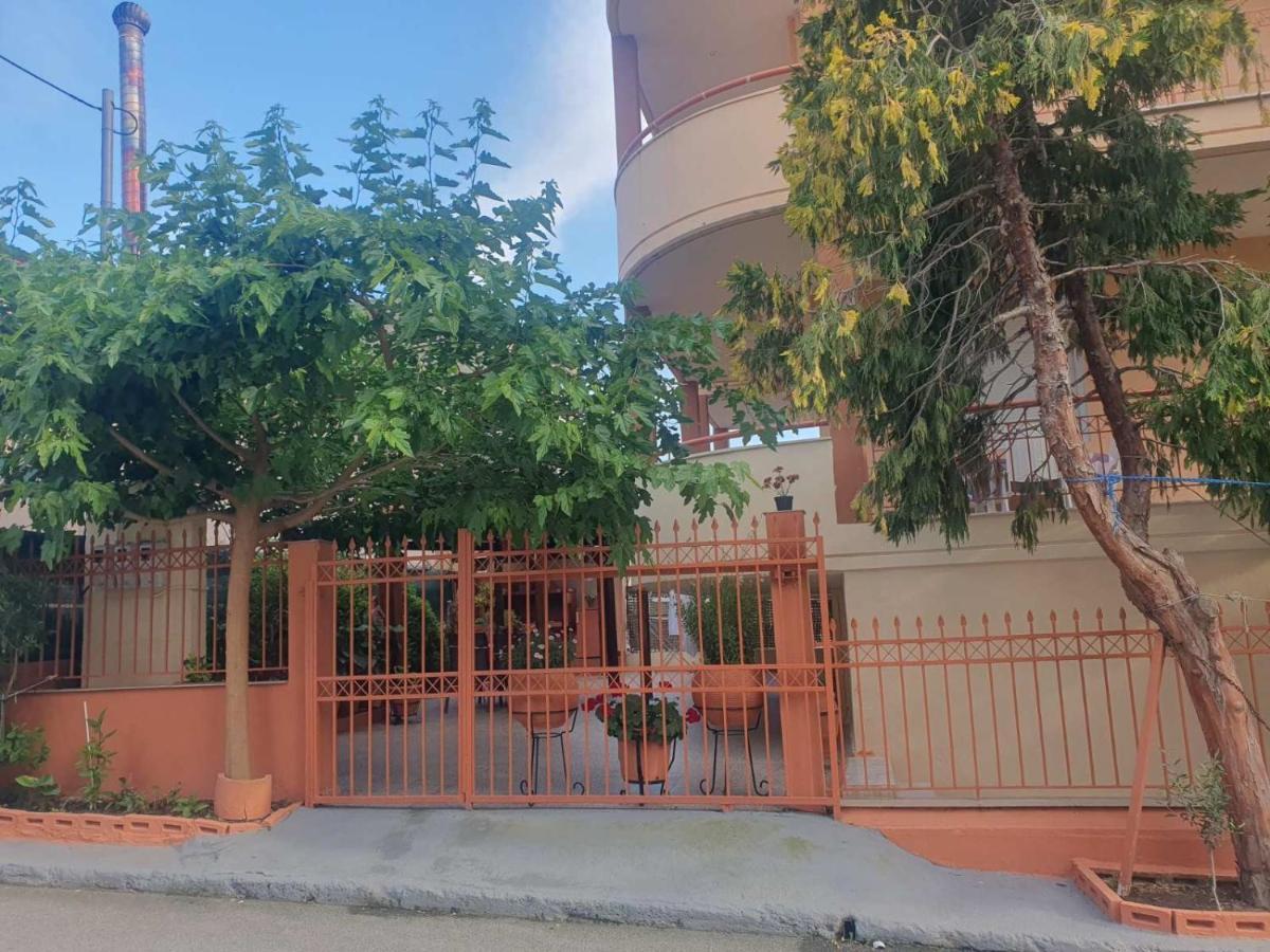 Elle Apartment By Alp Hospitality Services Nea Kallikrateia Ngoại thất bức ảnh