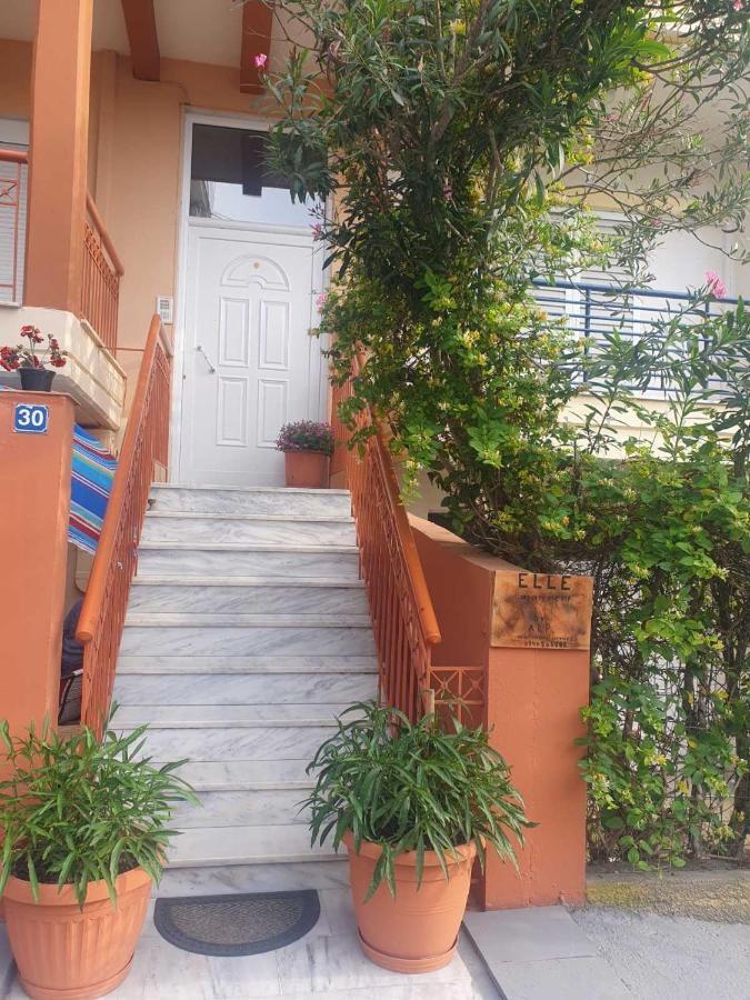 Elle Apartment By Alp Hospitality Services Nea Kallikrateia Ngoại thất bức ảnh